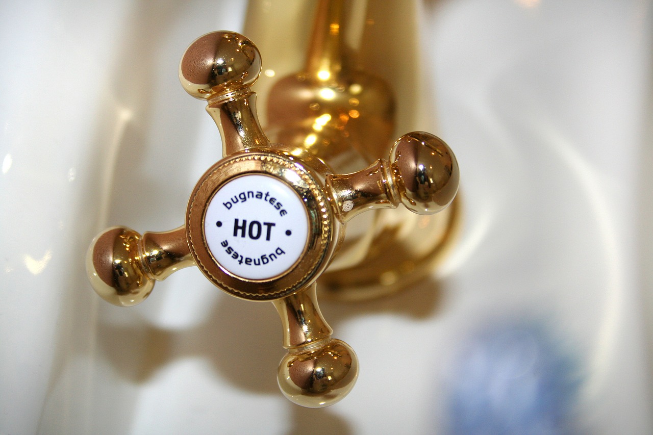 faucet valve gold free photo