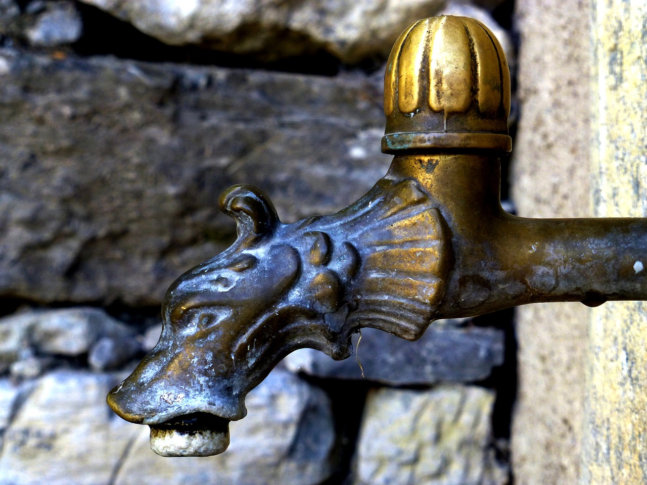 faucet gargoyle fountain free photo