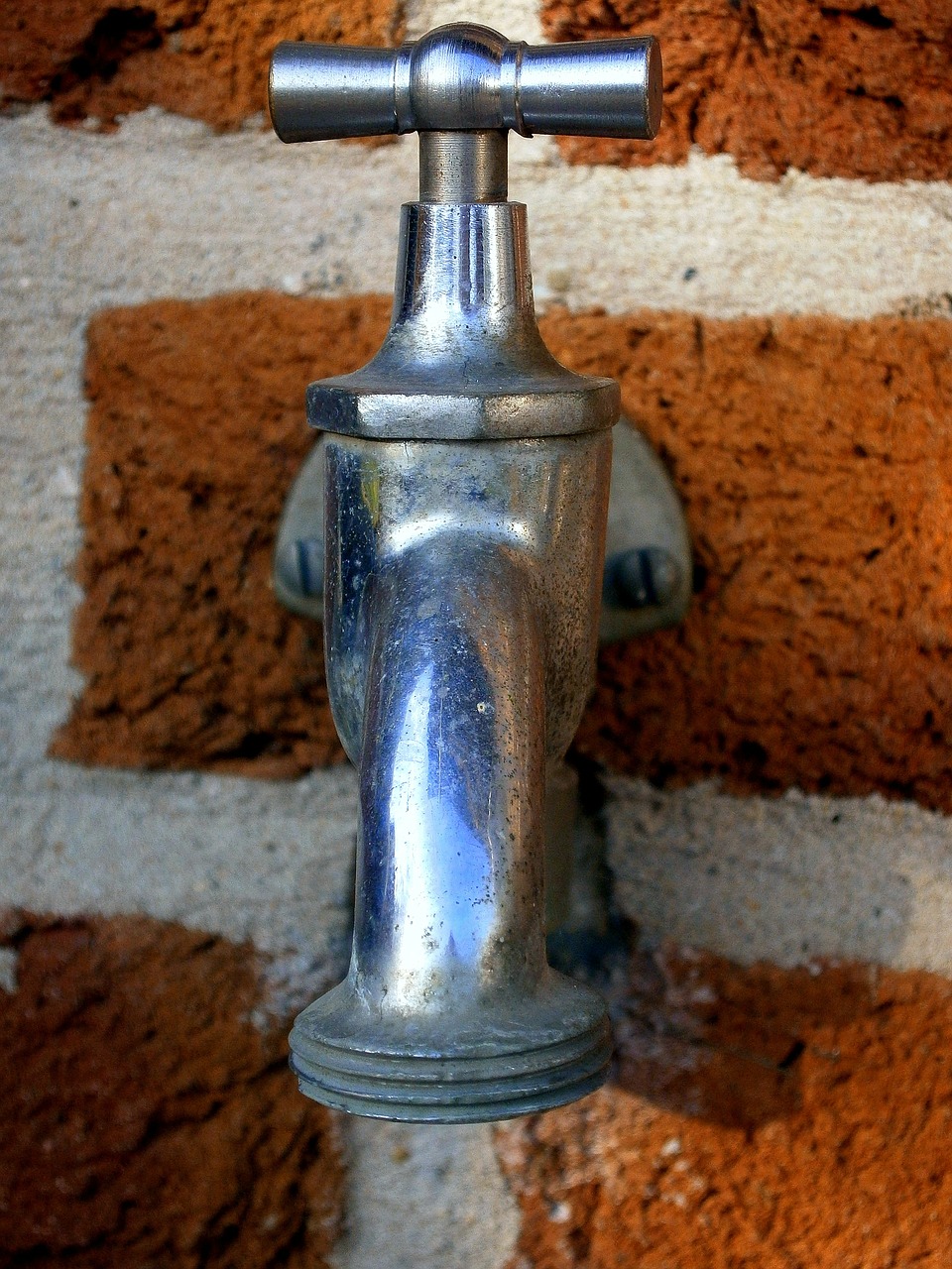 faucet masonry metal free photo
