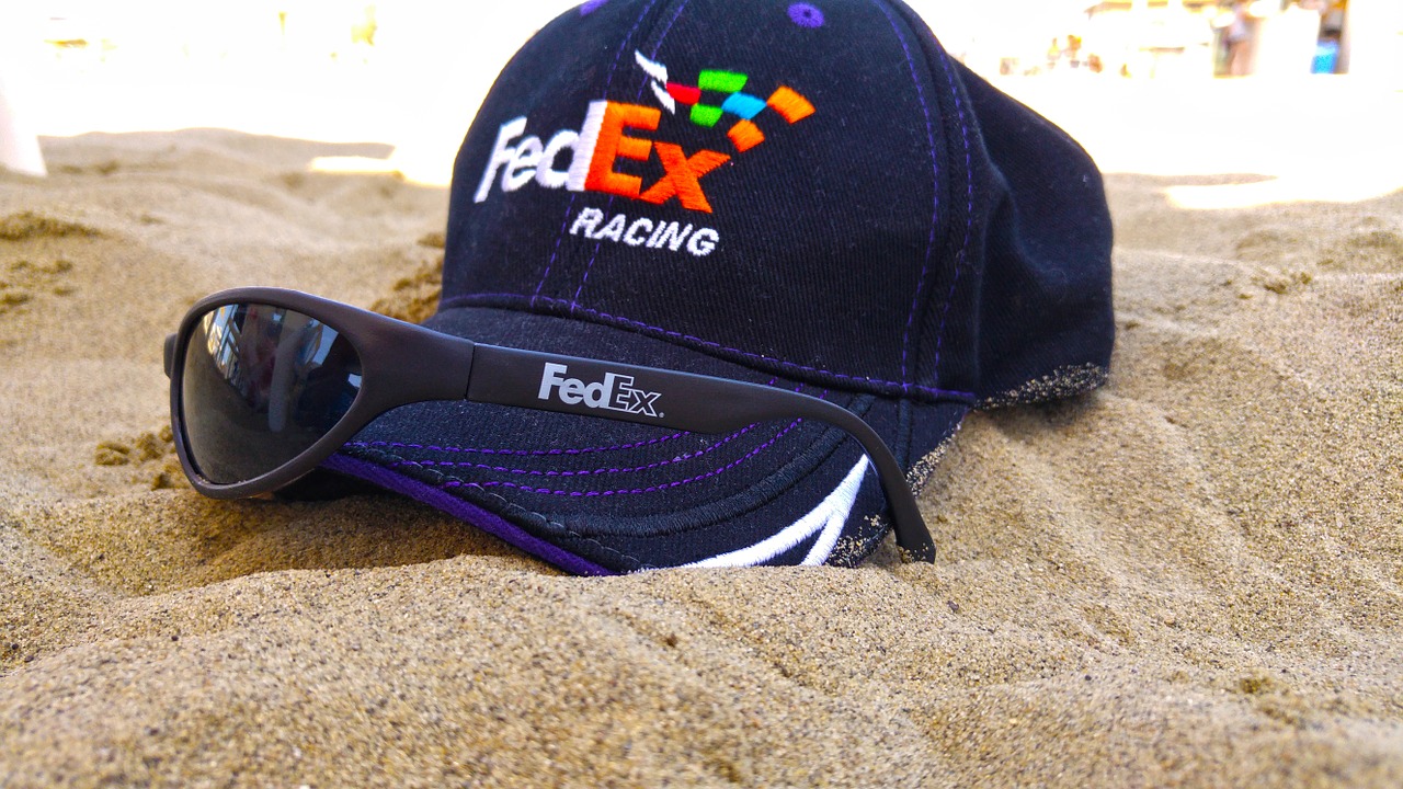 fedex courier safety free photo