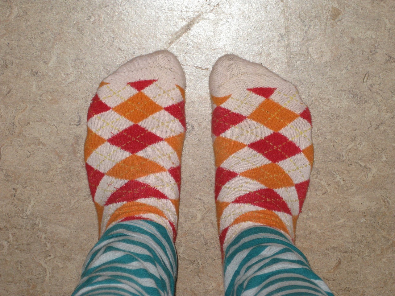 feet socks checkered free photo