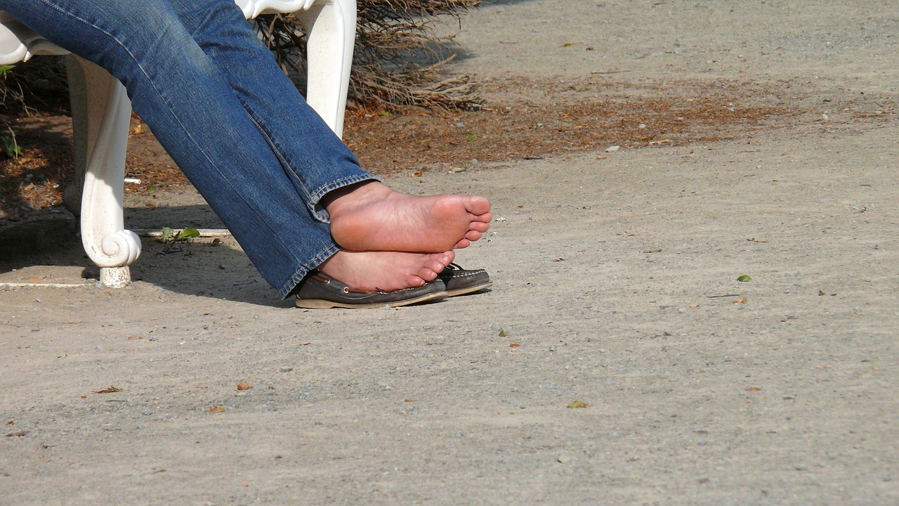 feet legs relaxation free photo