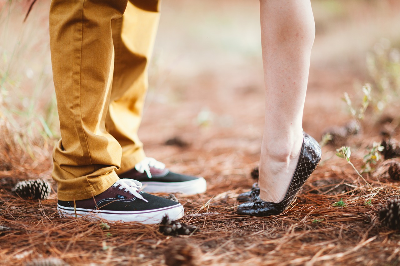 feet young happy free photo