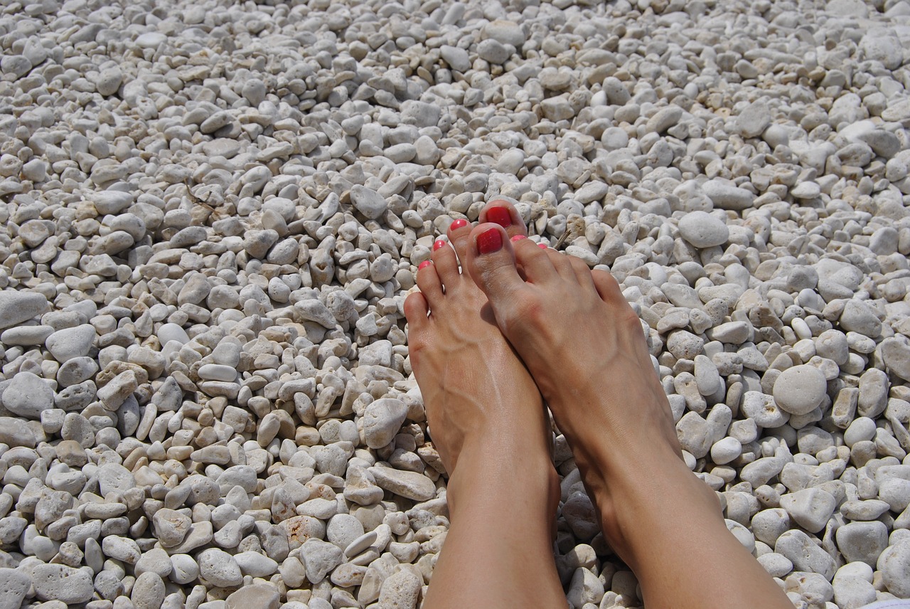 feet vacation holiday free photo