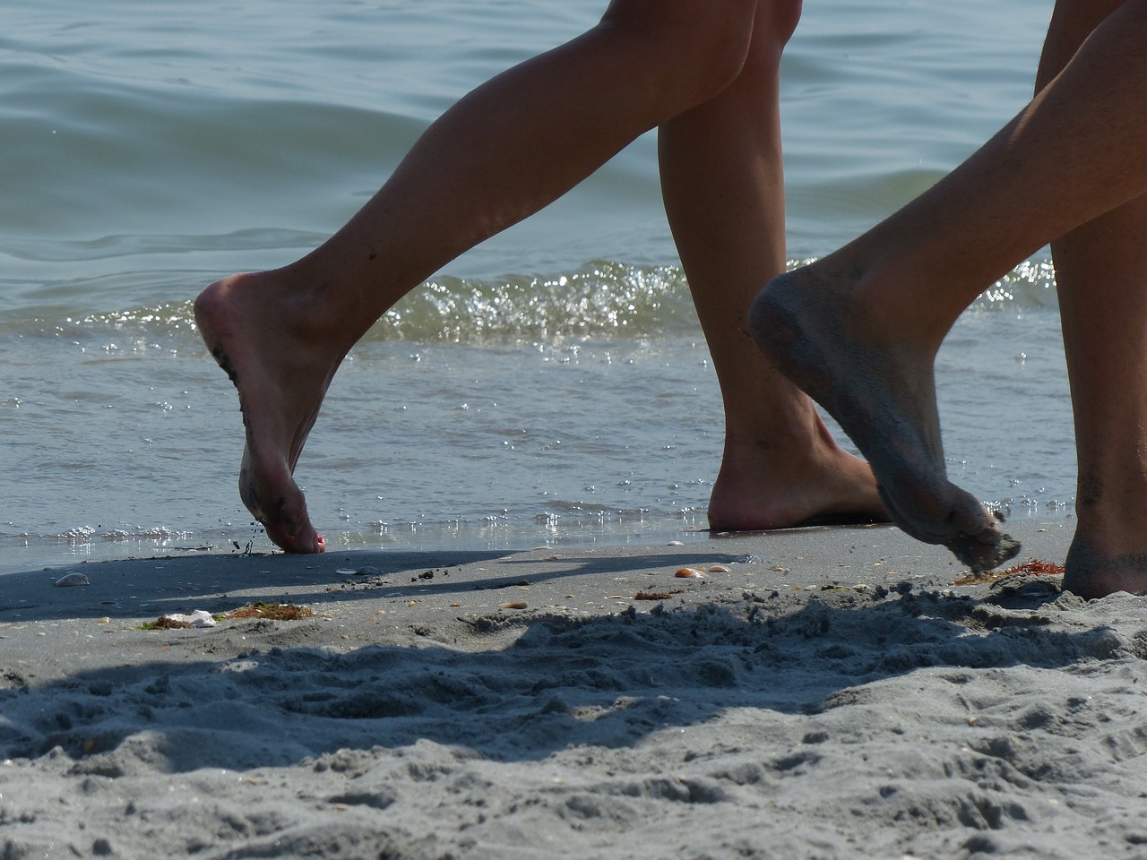 feet path sand free photo