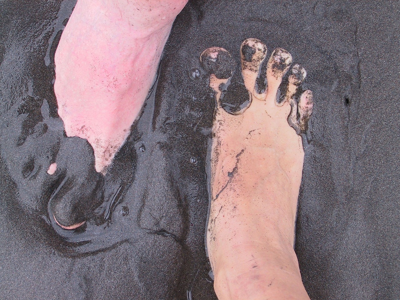 feet mud sand free photo