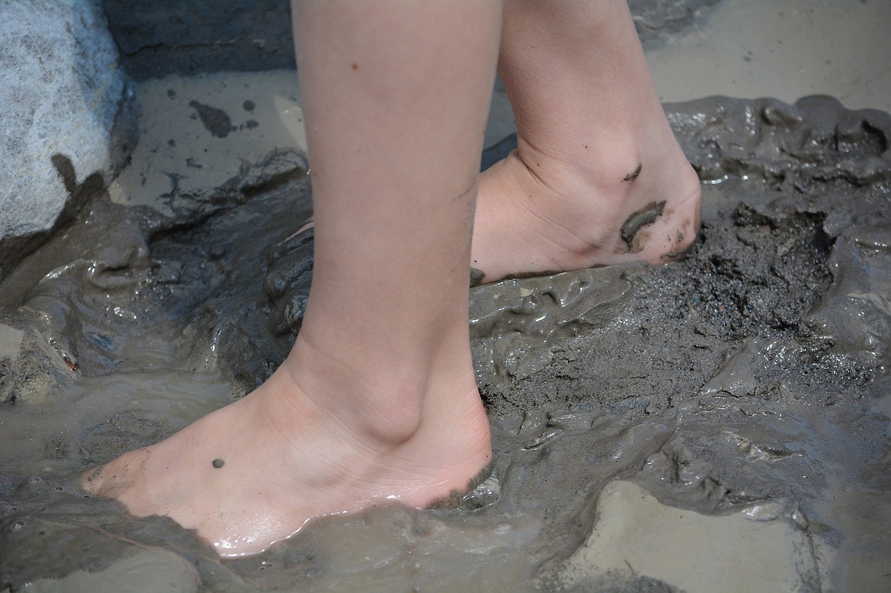 feet mud barefoot free photo