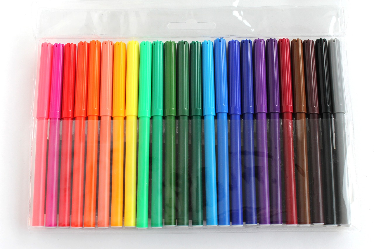 felt tip pens  packaging  multi colored free photo