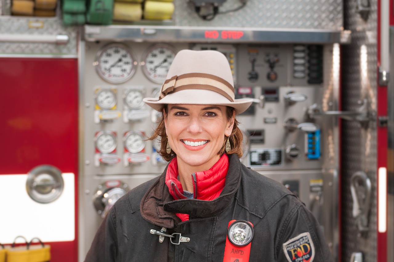 female reporter fire truck free photo