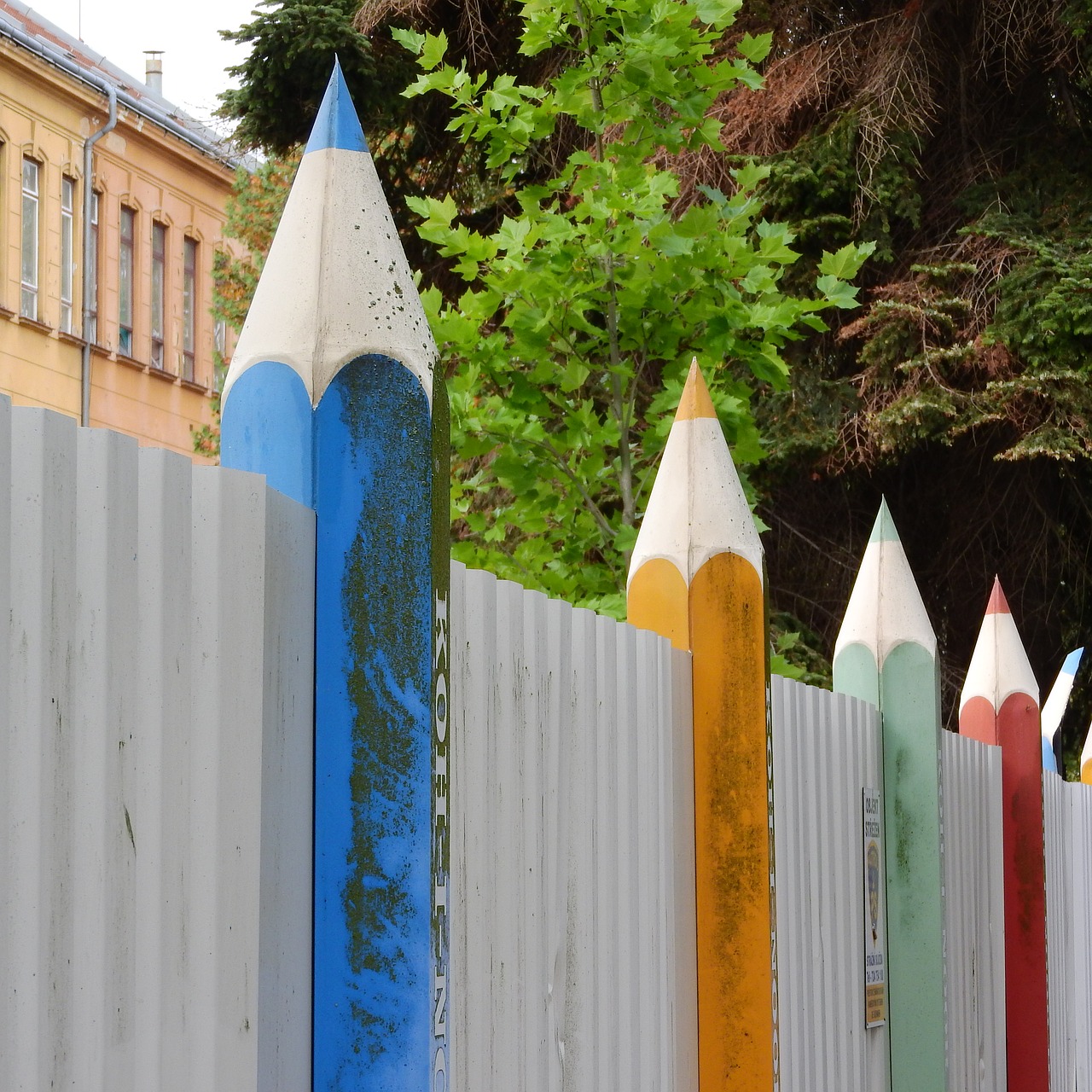 fence crayons koh-i-noor free photo