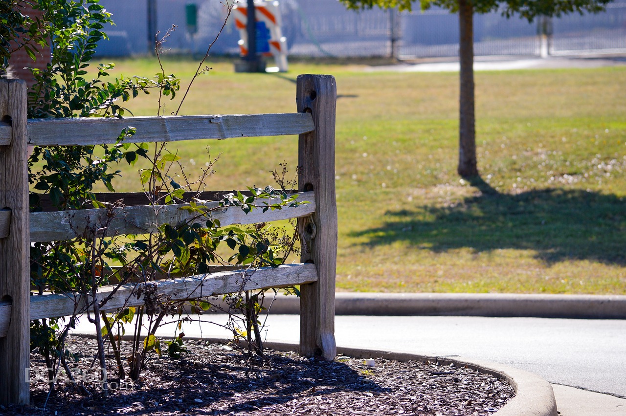 fence post mulch free photo