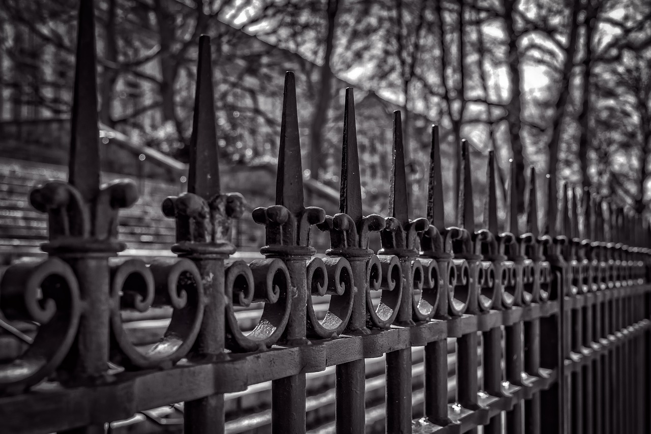 fence iron metal free photo