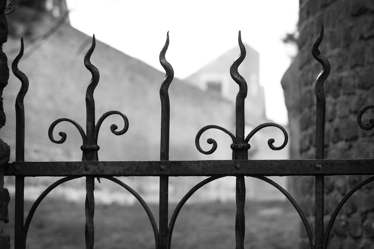 fence cast iron blacksmithing free photo
