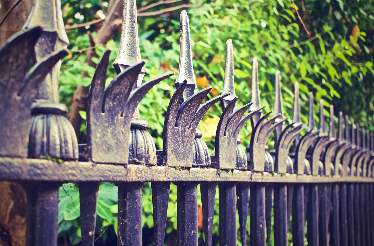 fence metal iron free photo
