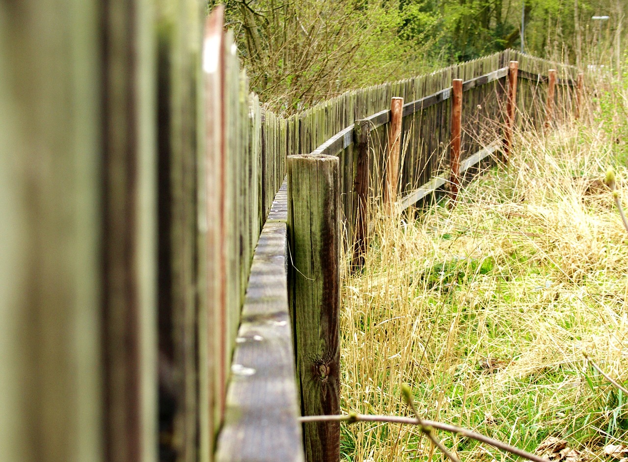 fence old wood fence free photo