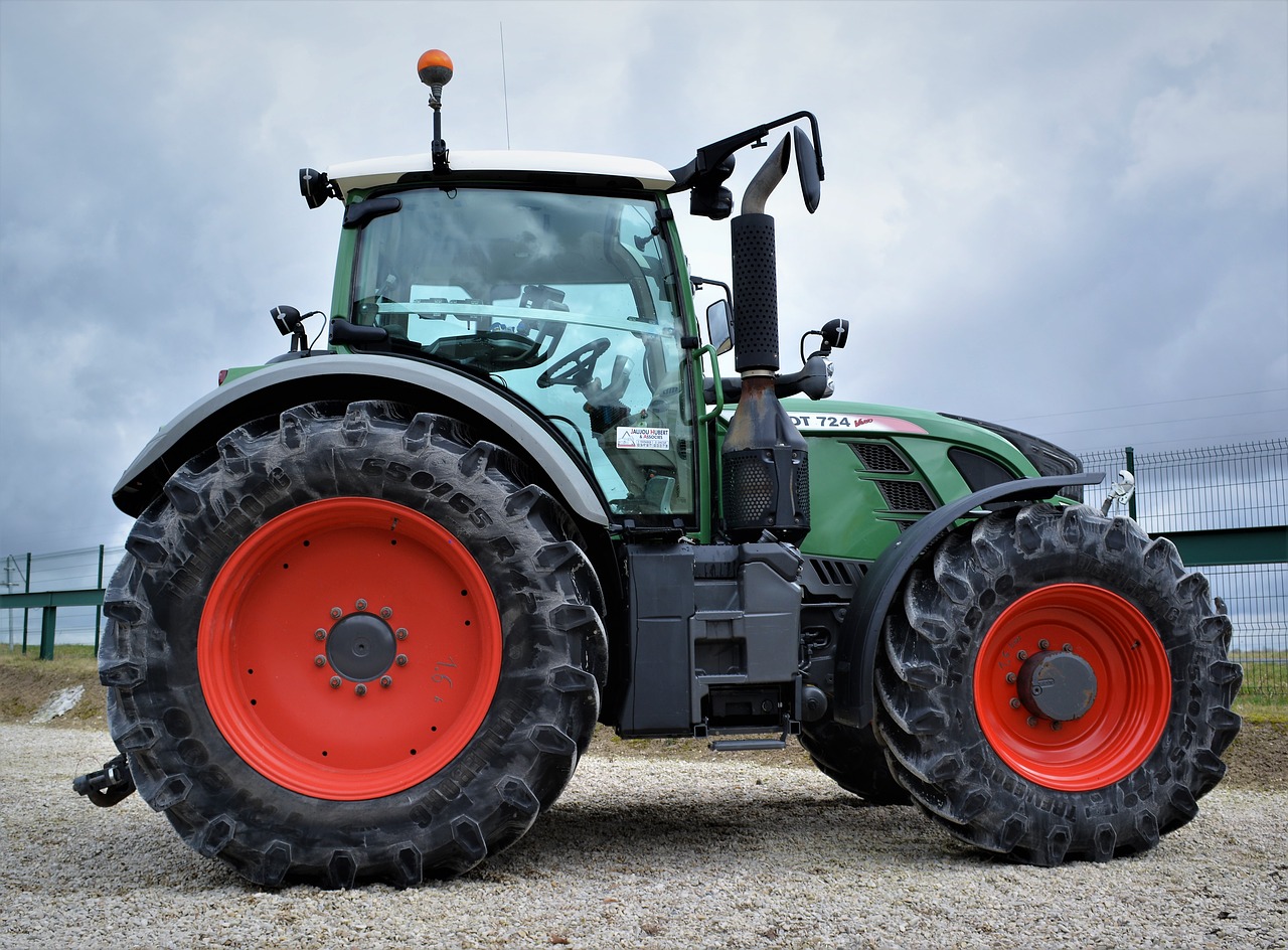 fendt  tractor  machine free photo