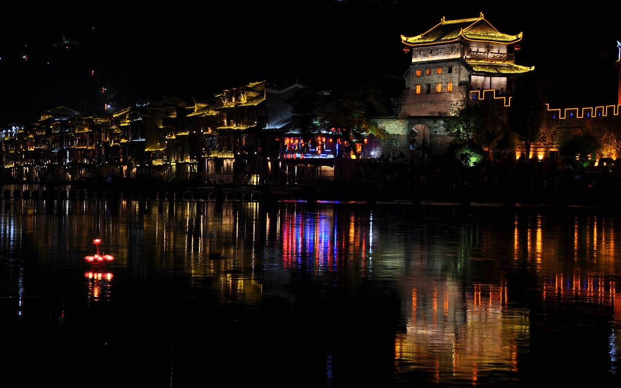 fenghuang old town phoenix free photo