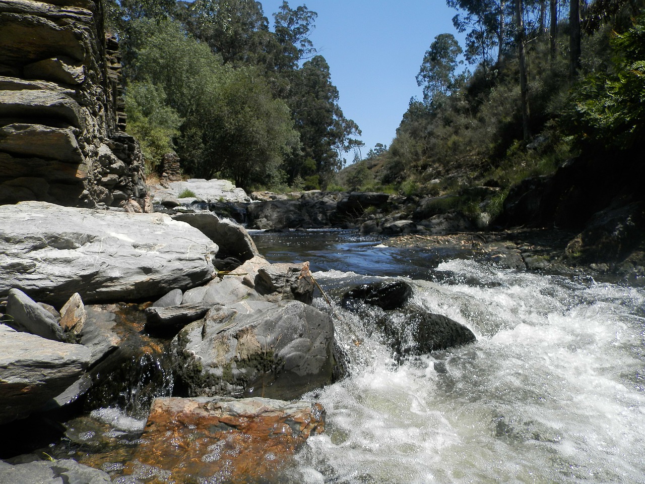 ferreira river water chain free photo