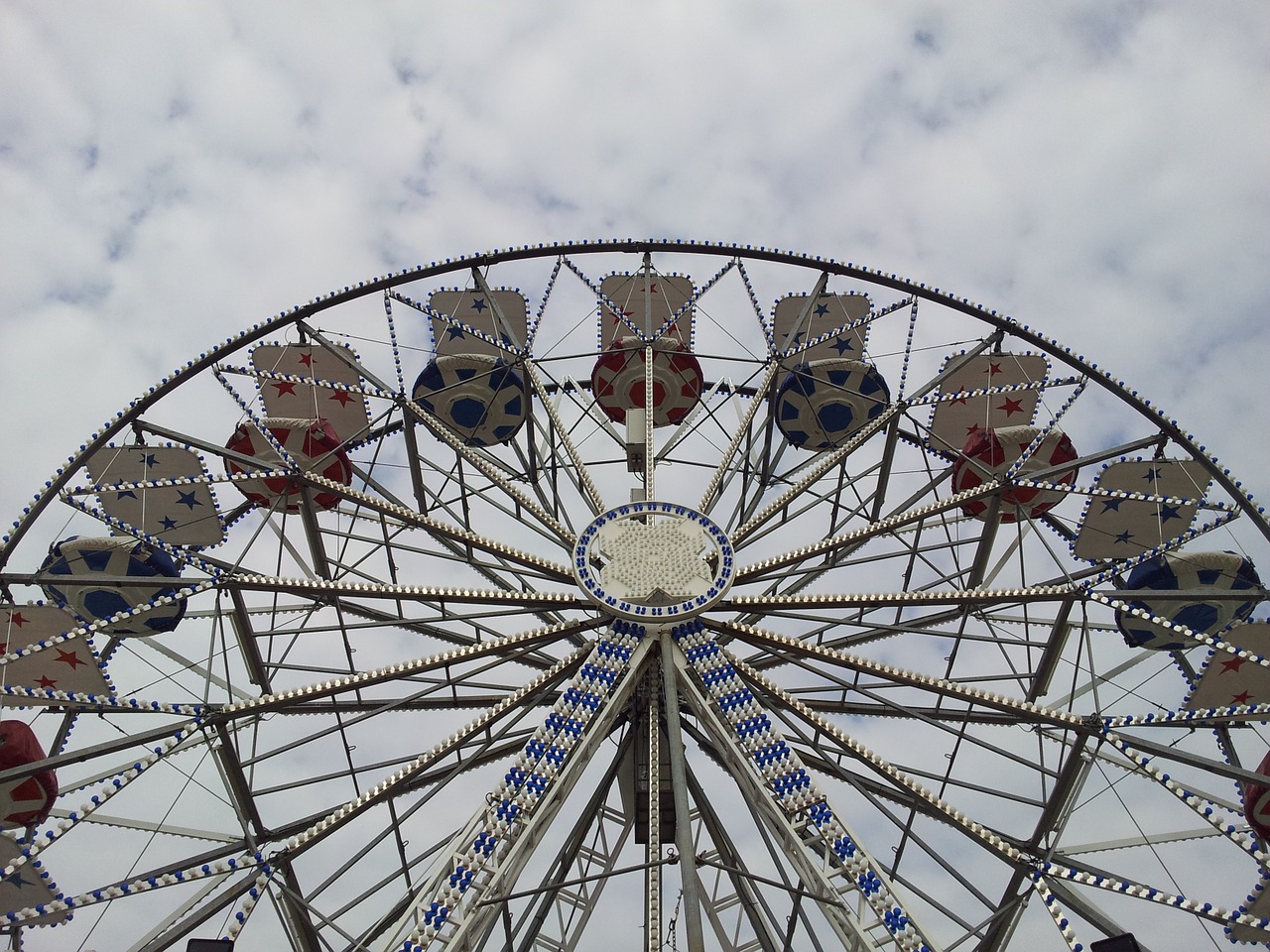 ferris wheel funfair fun park free photo