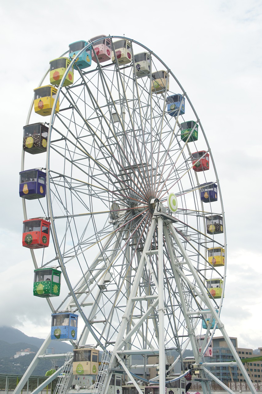 ferris wheel children new paradise taipei free photo