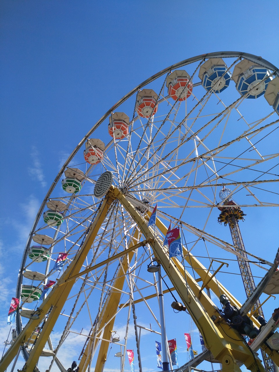 ferris wheel blue sky park free photo