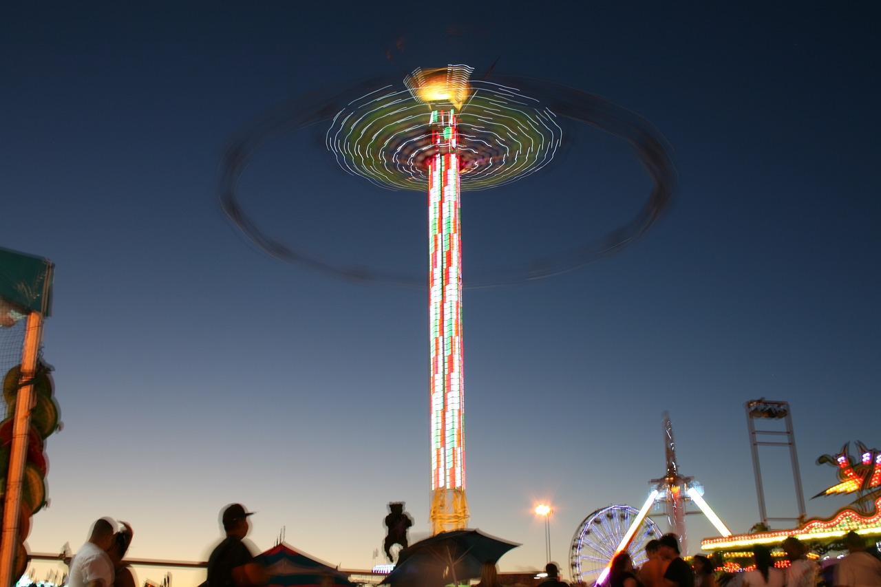 ferris wheel amusement park architecture free photo