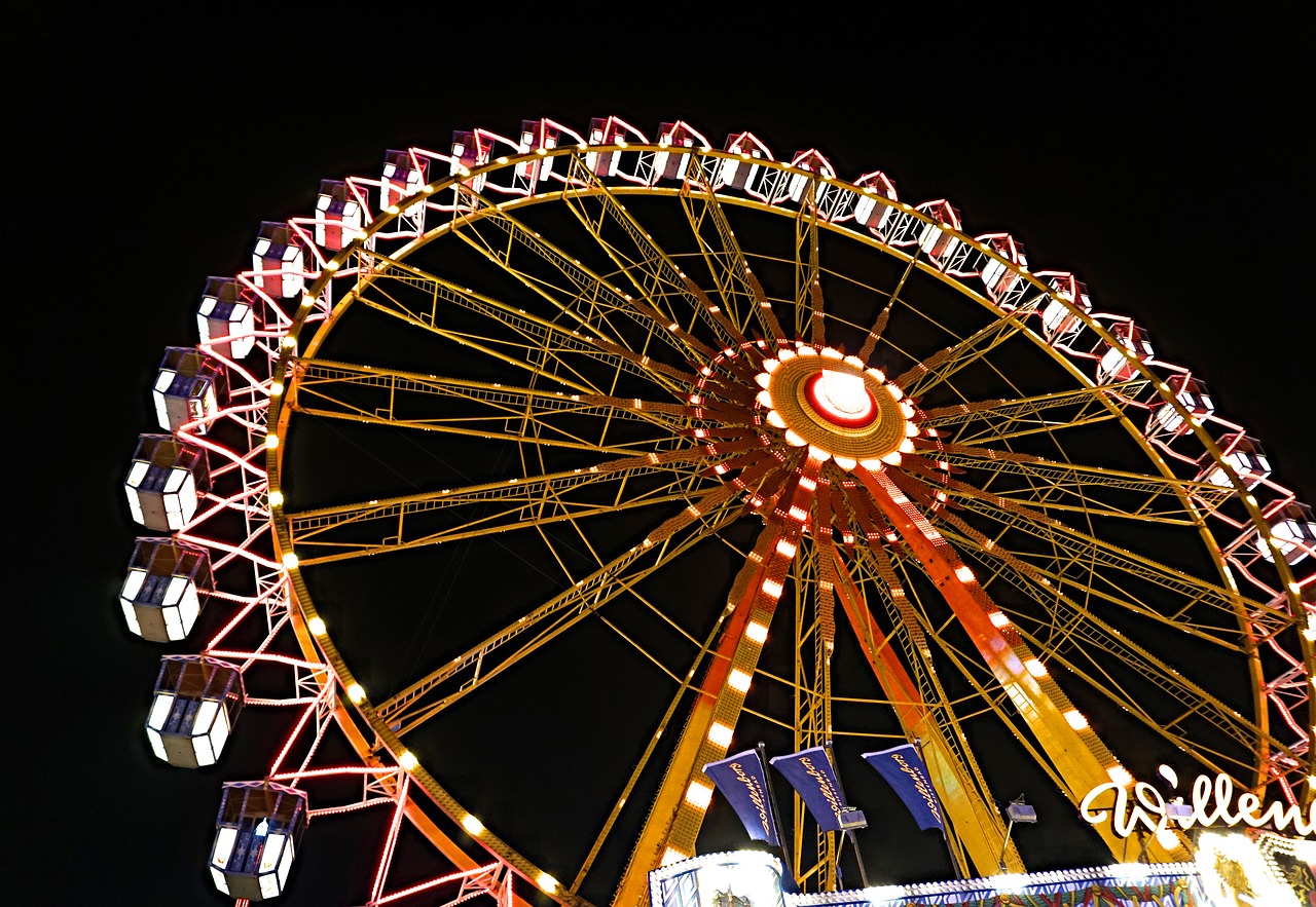 ferris wheel dom folk festival free photo