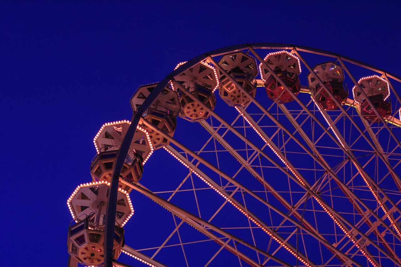 ferris wheel  folk festival  carnies free photo