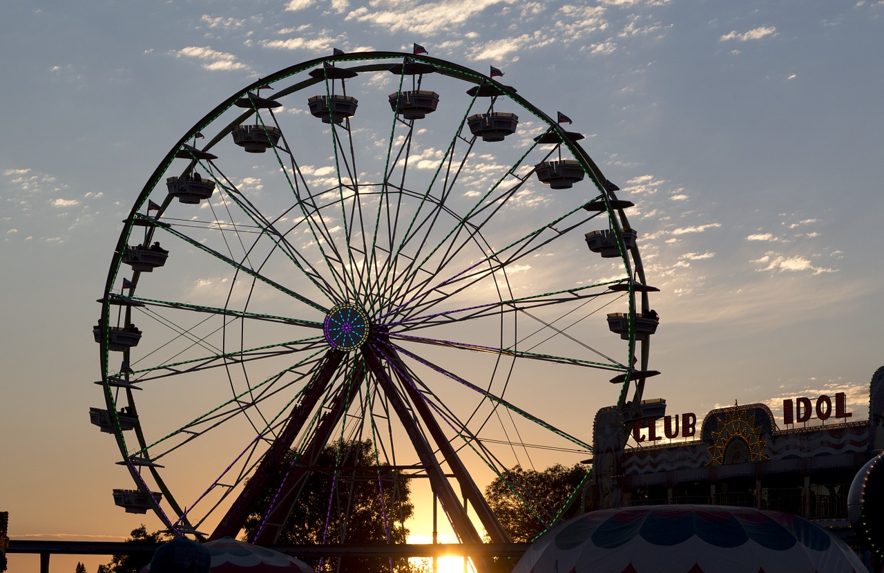 ferris wheel thrilling fun free photo