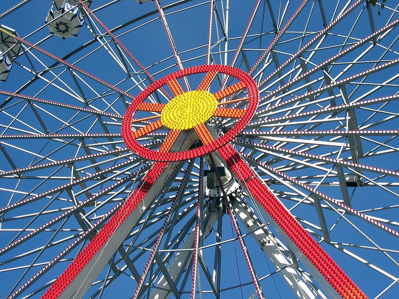 ferris wheel metal sky free photo