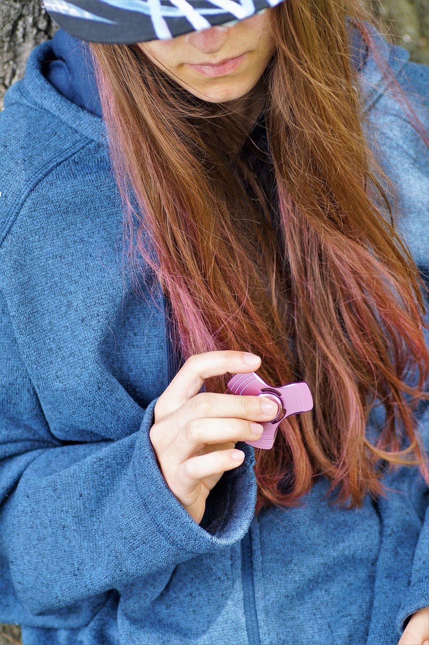 fidget spinner girl ombre hair free photo