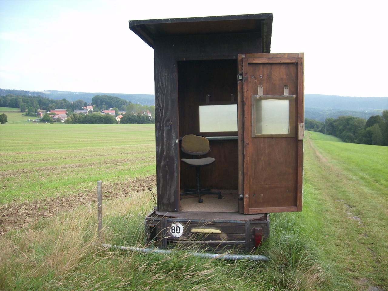 field schäfer wagon shelter free photo