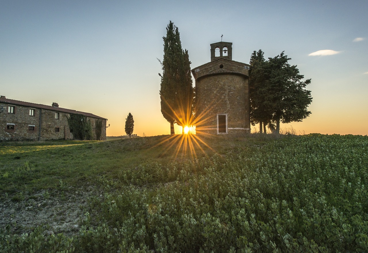 field tuscany sunset free photo