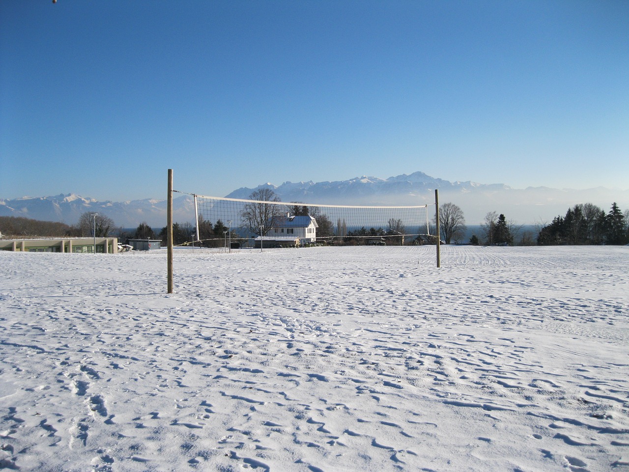 field volleyball snow free photo