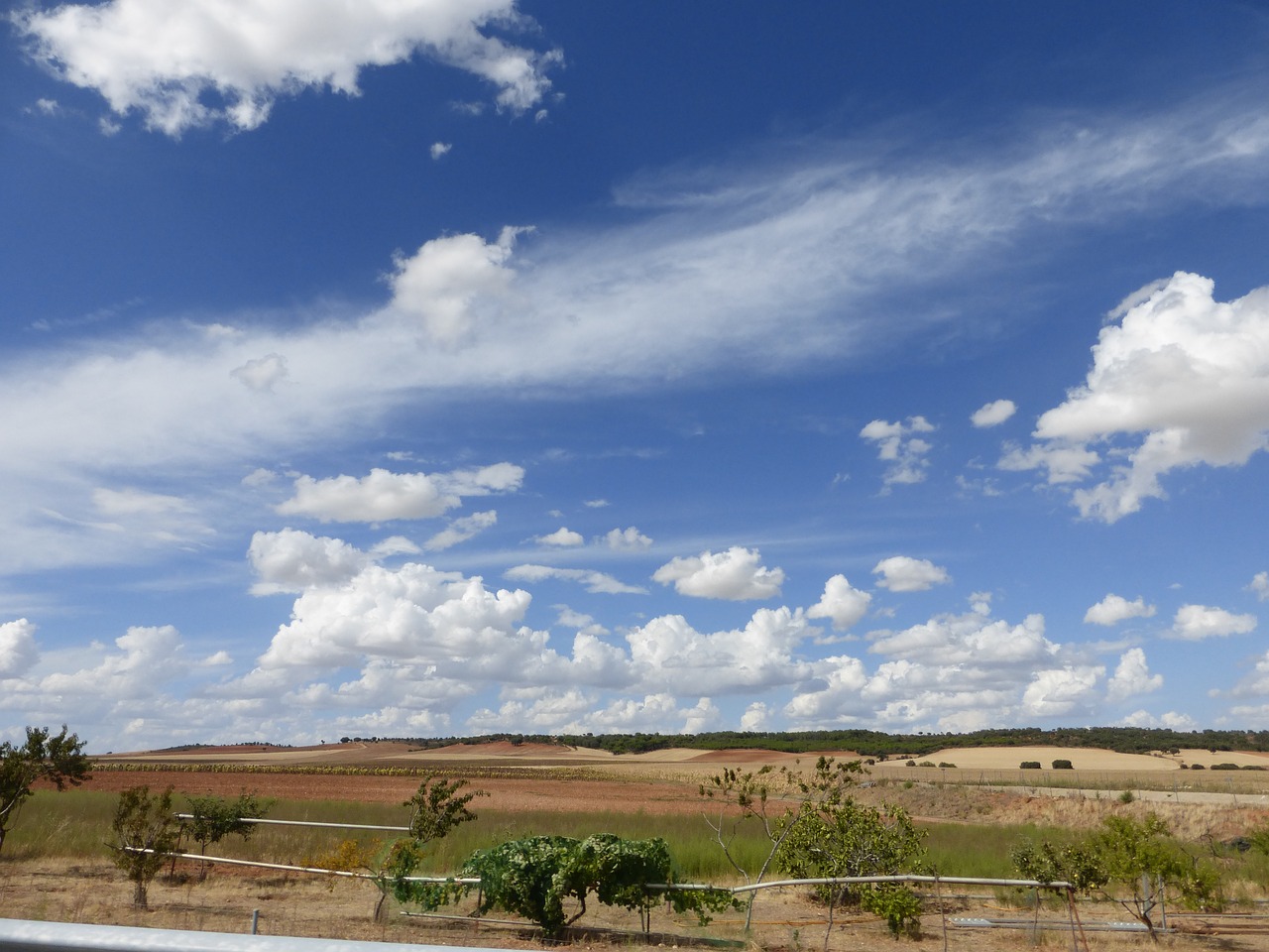 field castillayleon sky free photo