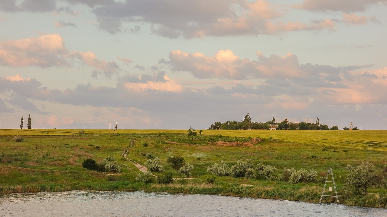 field lake landscape free photo