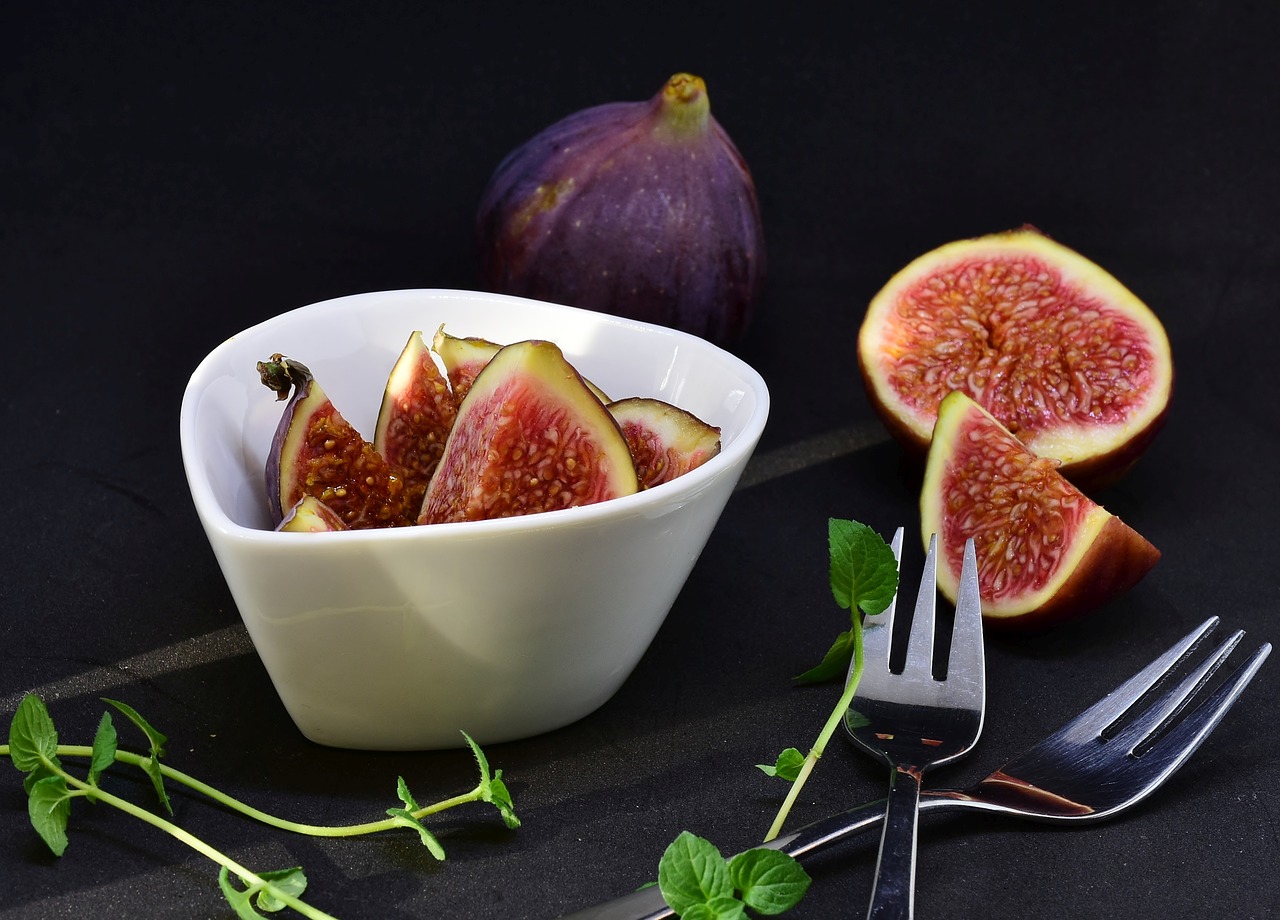 fig  sliced  dessert free photo