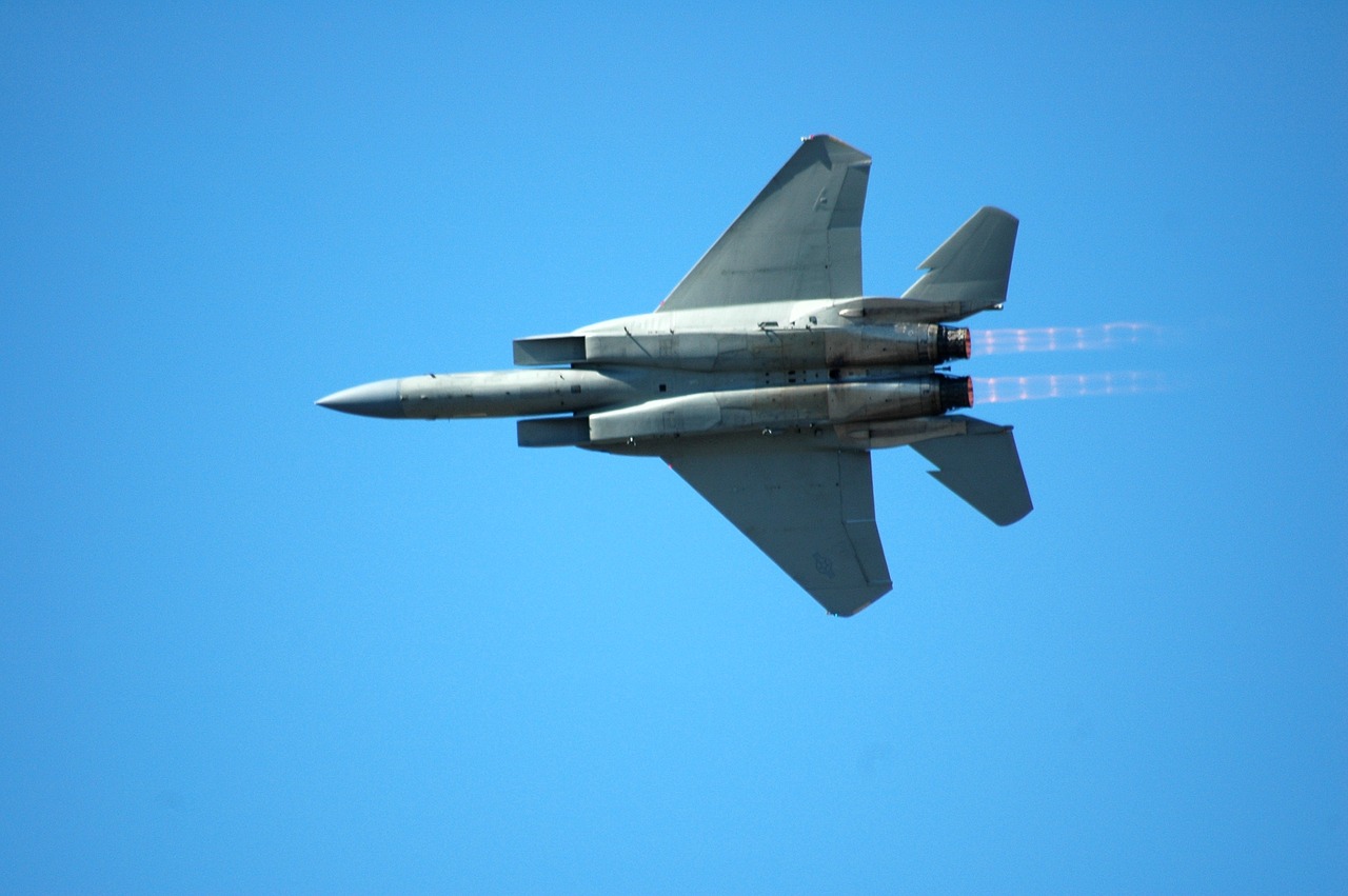 fighter jet flying power free photo