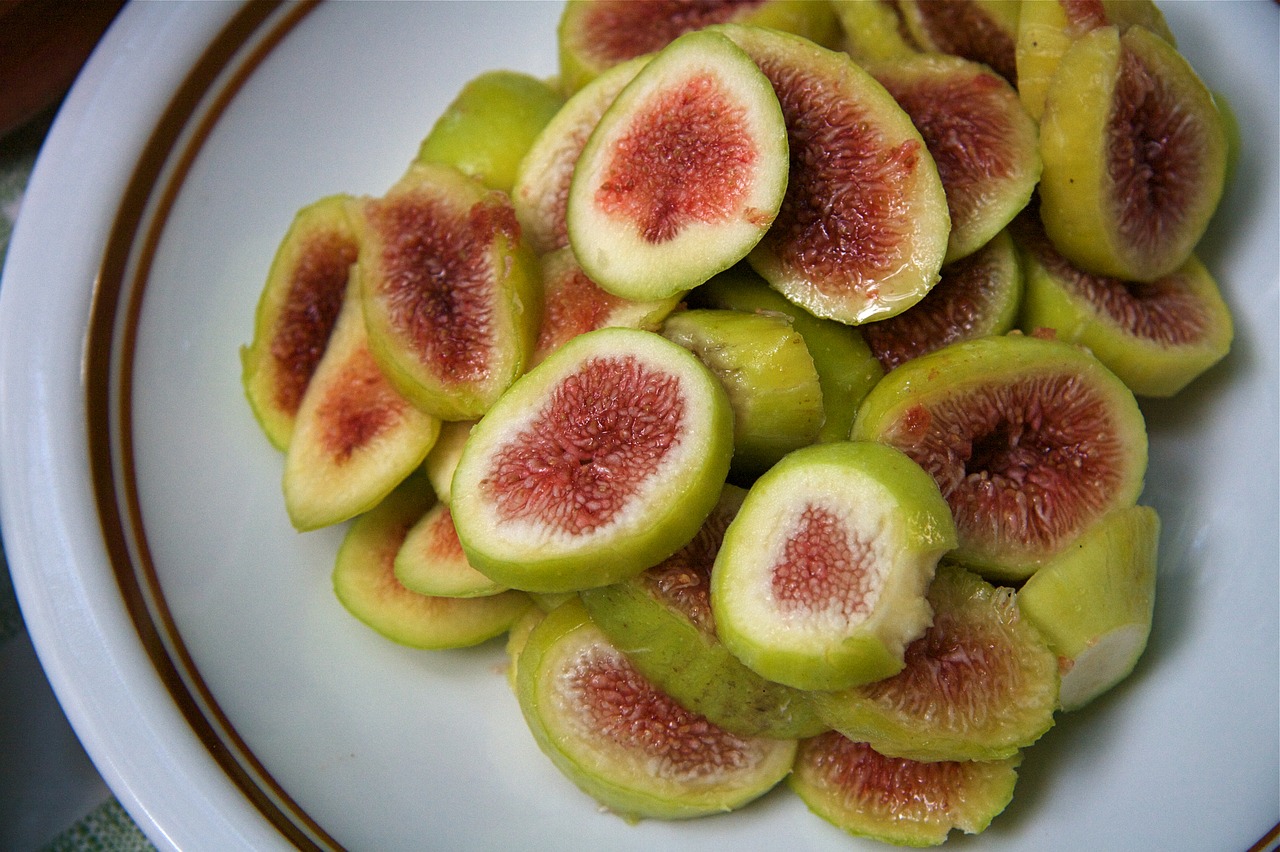 figs fruit dessert free photo