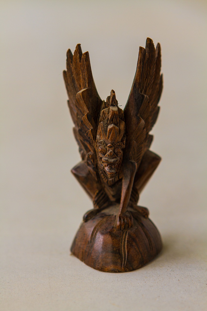 figure wood wood carving free photo