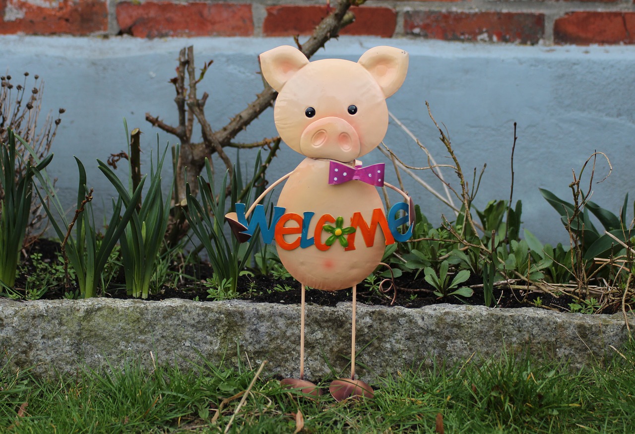 figure animal pig free photo