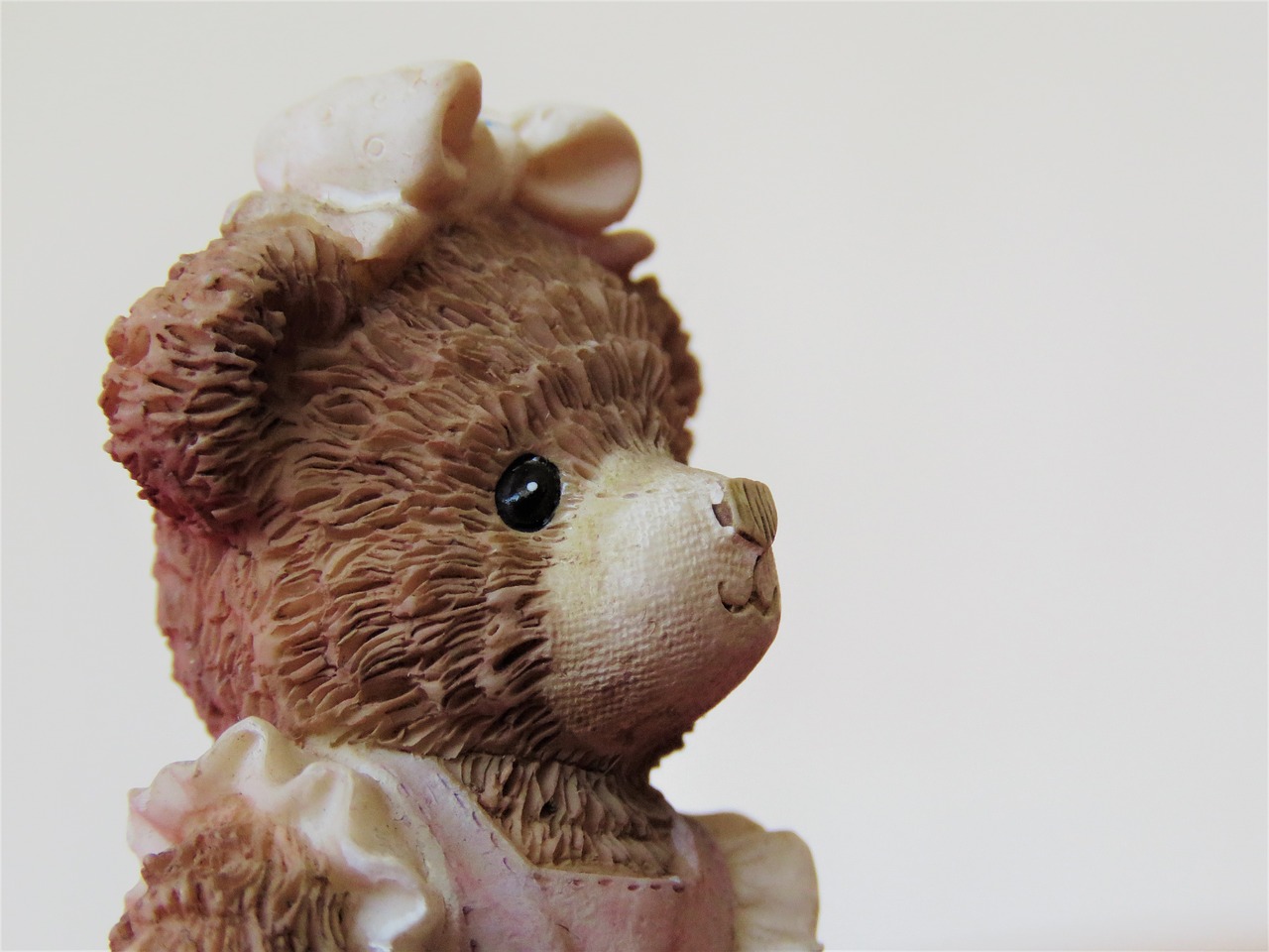 figure  statue  teddy bear free photo