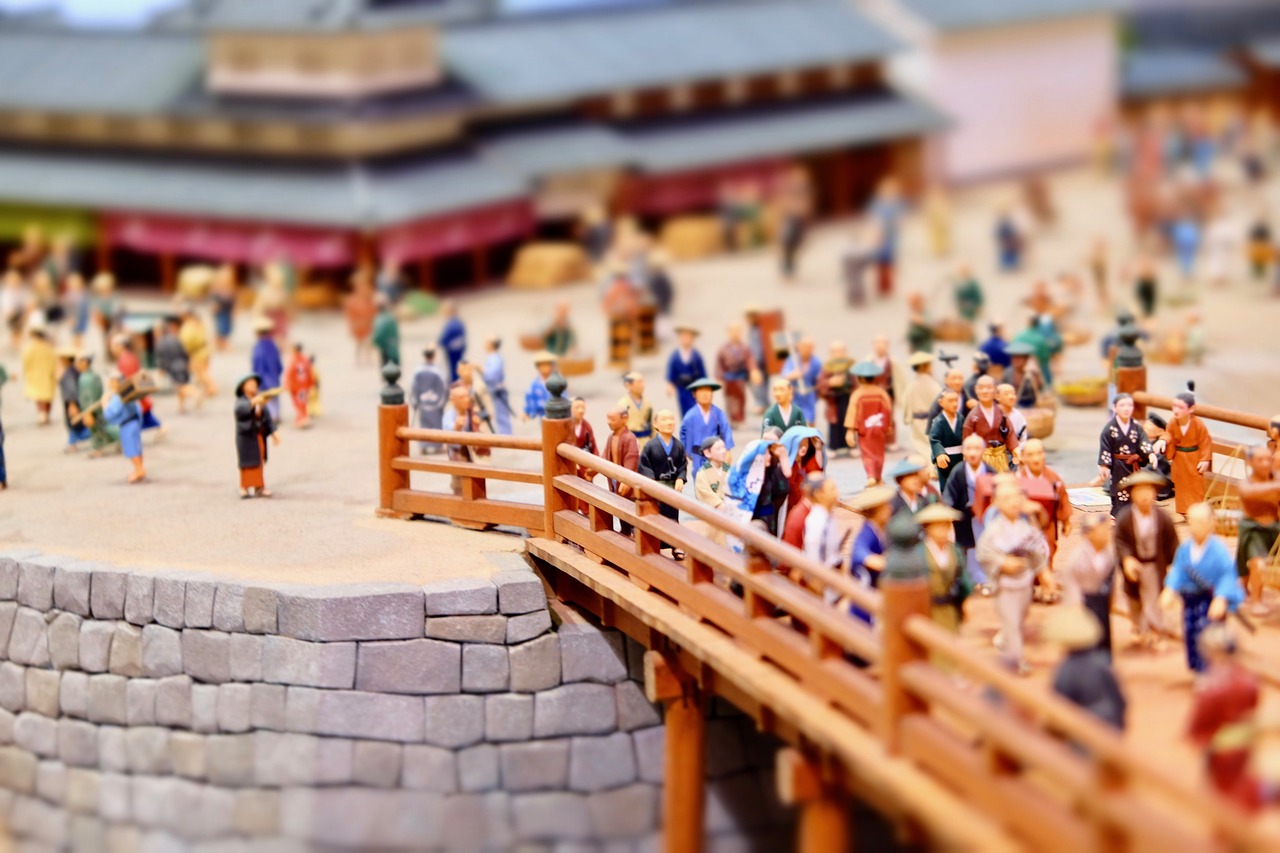 figure  miniature  town free photo