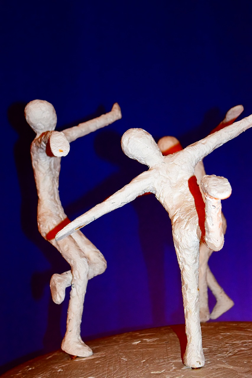 figures dance gypsum free photo