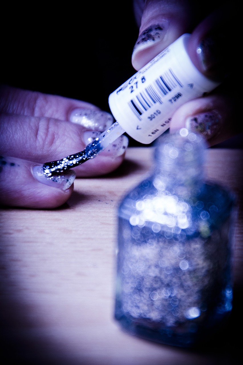 fingernails manicure nail varnish free photo