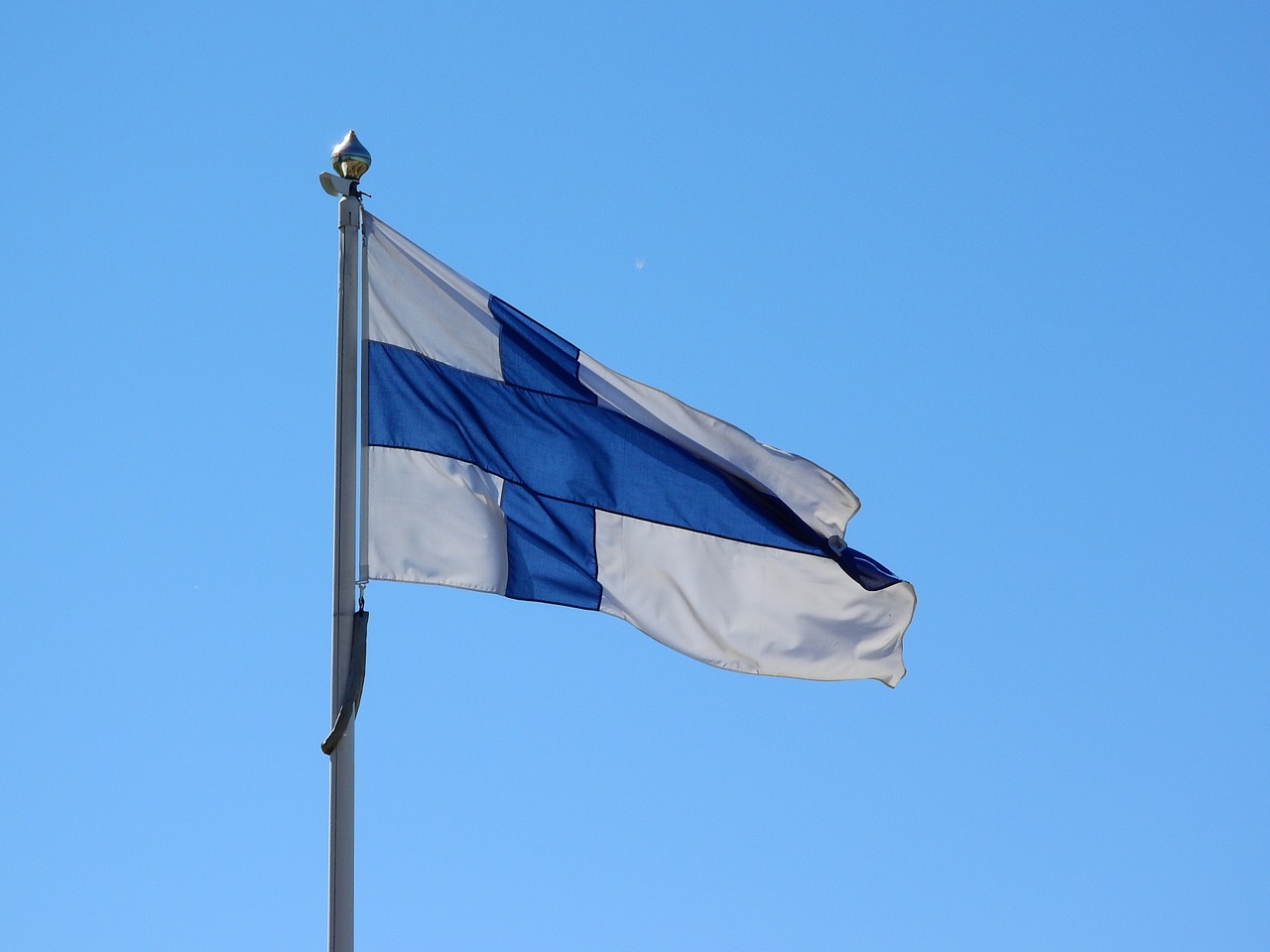 finland finnish flag siniristilippu free photo