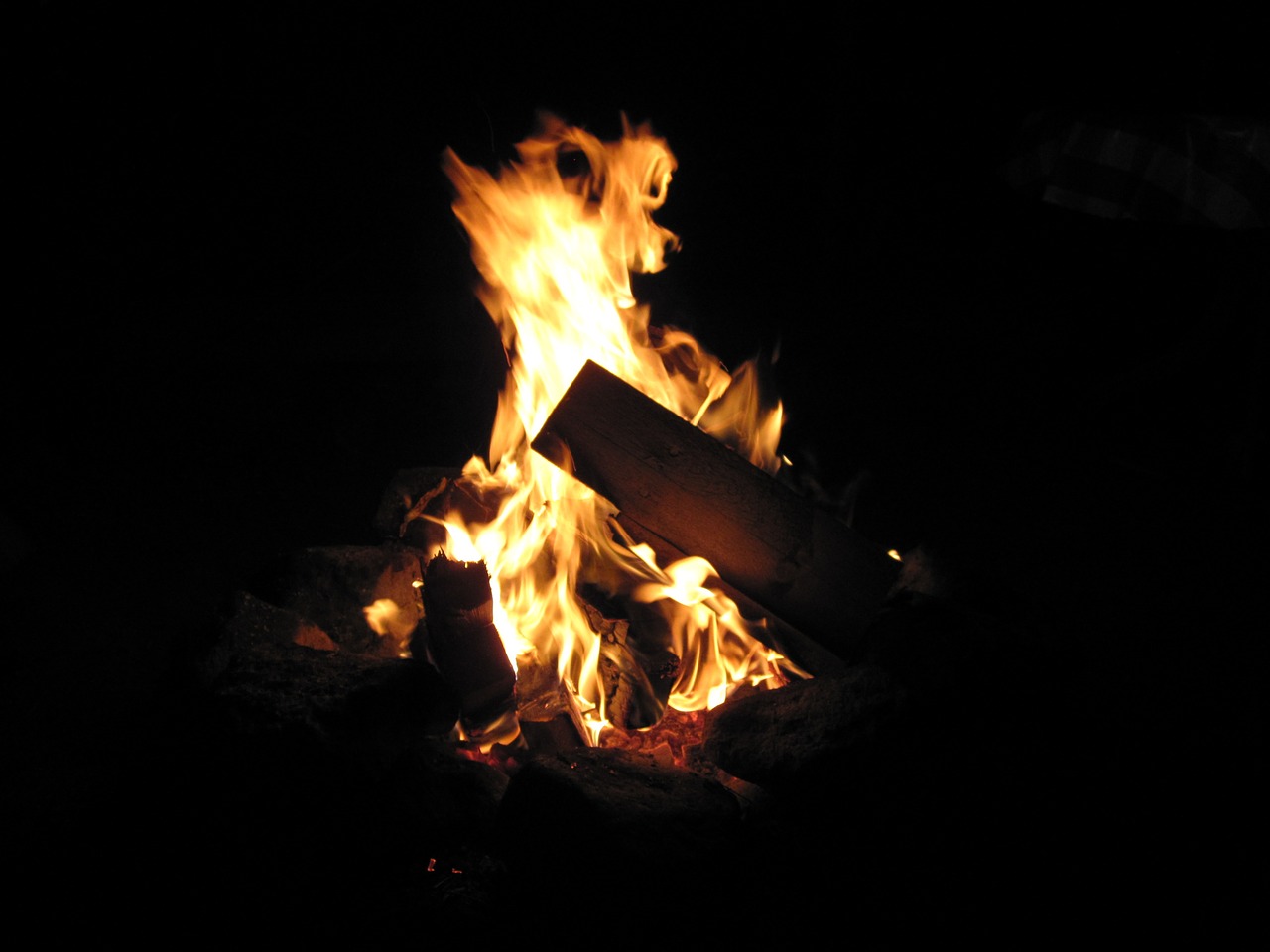fire campfire burn free photo