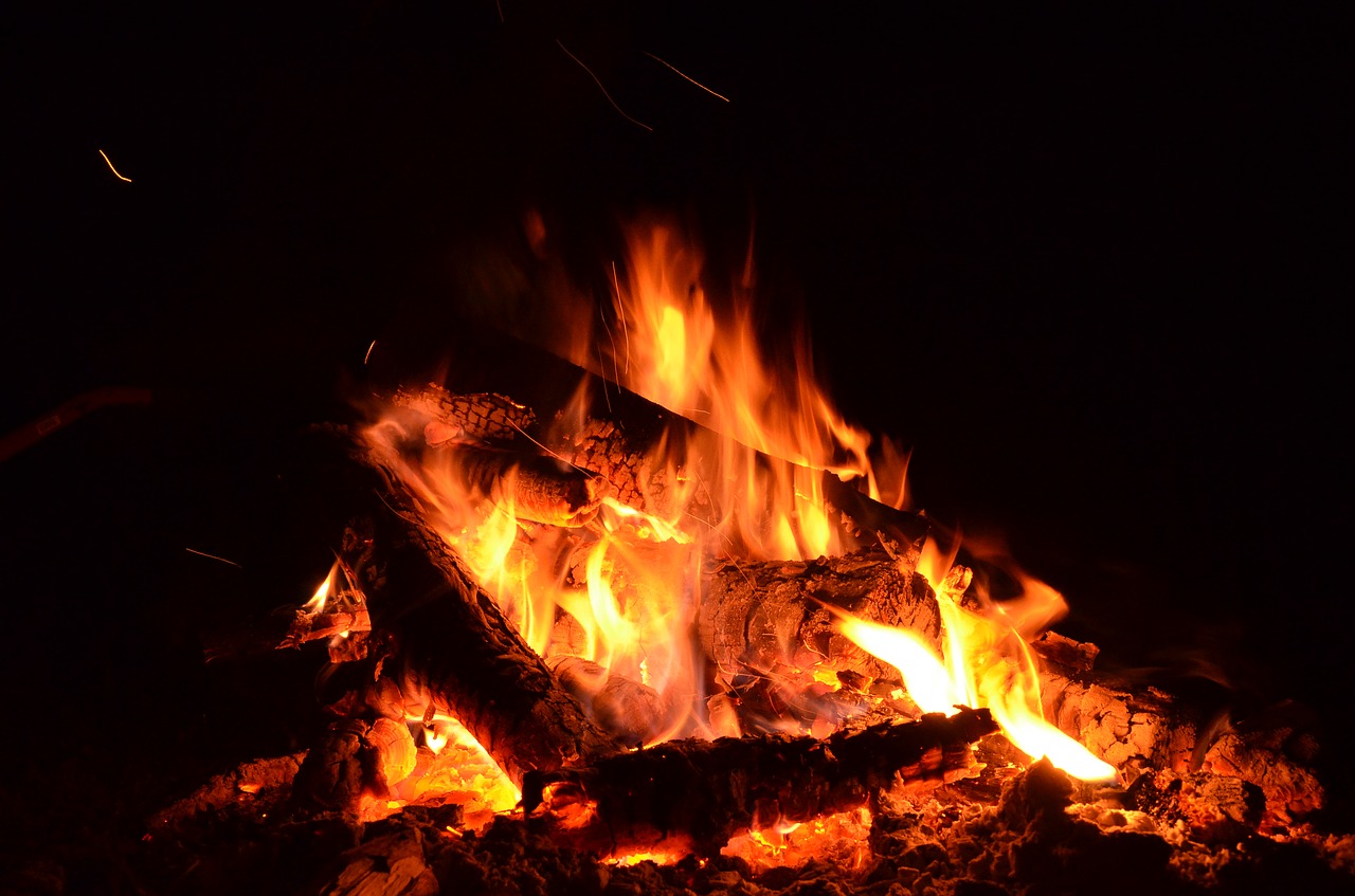 fire campfire heat free photo