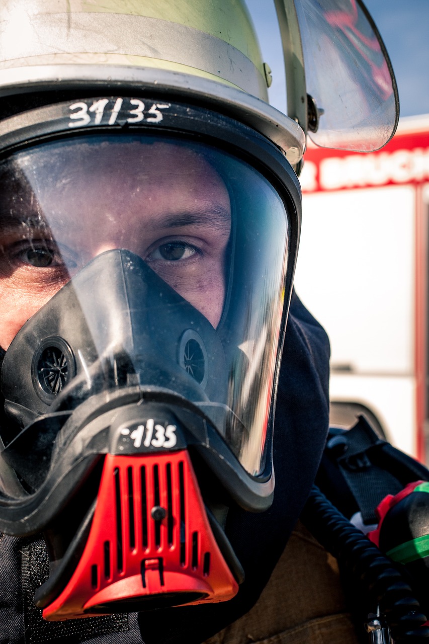 fire fire fighter respiratory protection free photo