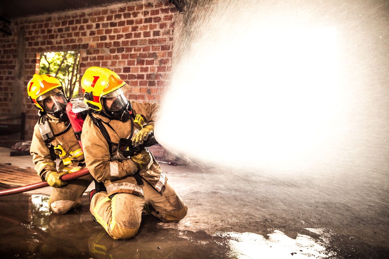 fire volunteer firefighters rescue free photo